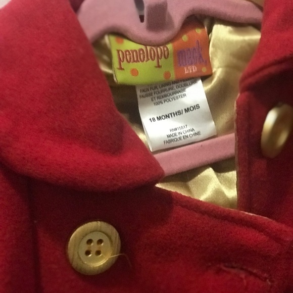 Stunning red fashionista wool coat, faux fur trim - Picture 3 of 3